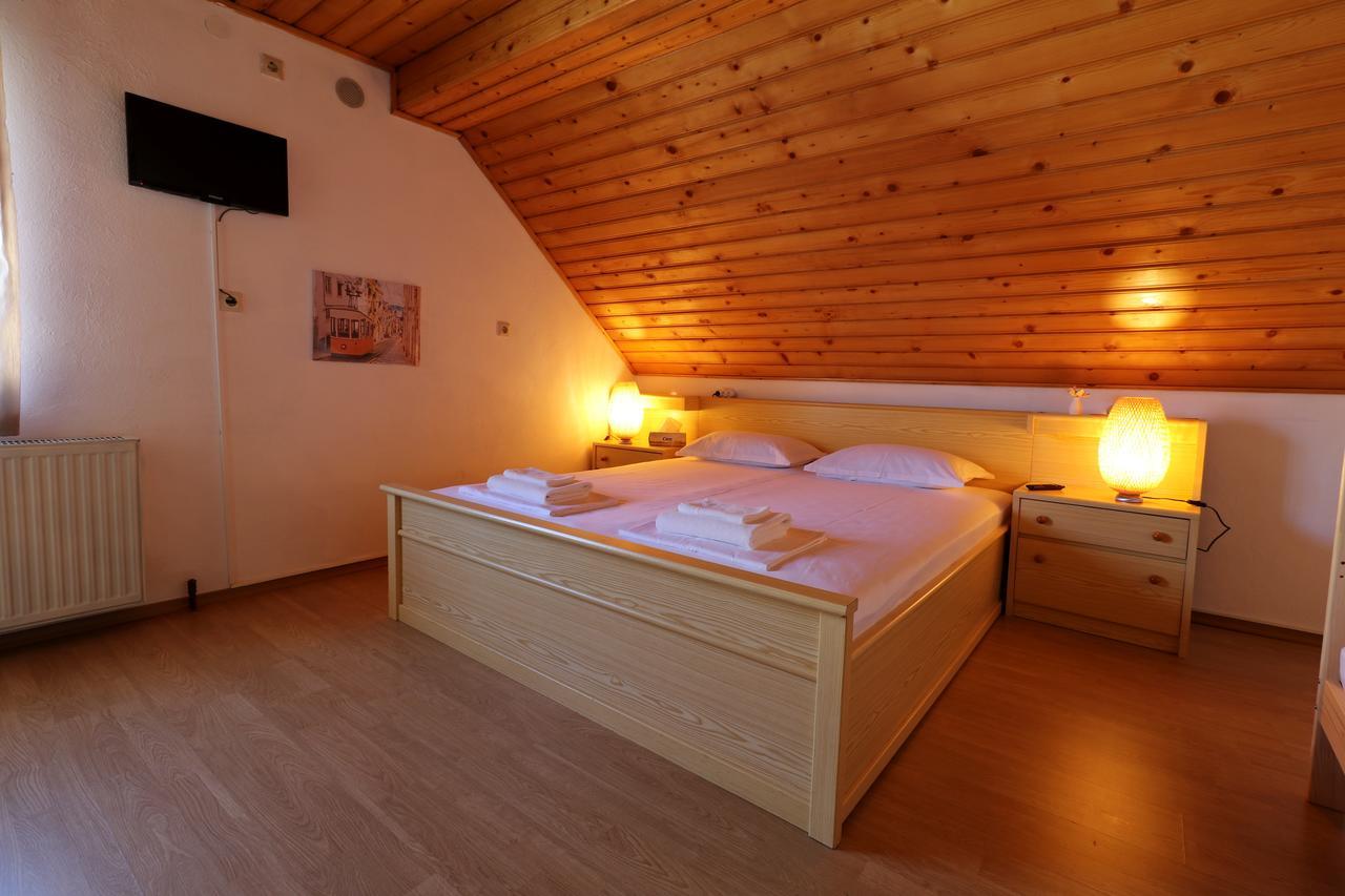 Casa 193 Motorcycle Friends Bed & Breakfast Sibiu Dış mekan fotoğraf